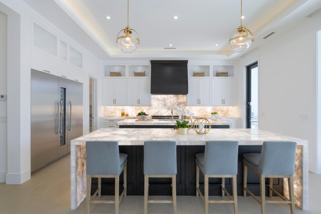 For Sale: $8,750,000 (5 beds, 7 baths, 5804 Square Feet)