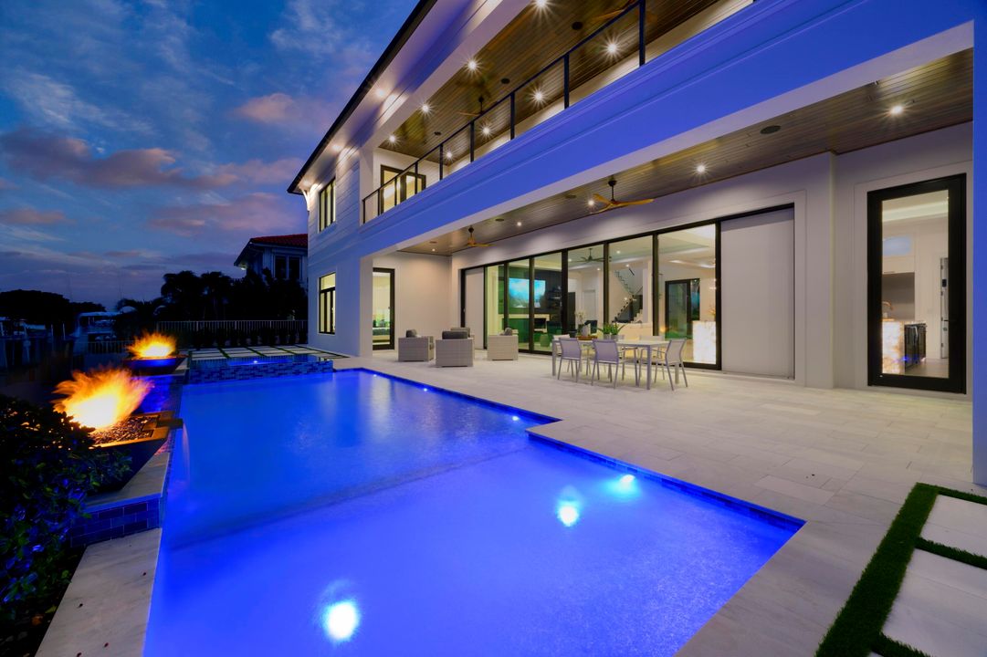 For Sale: $8,750,000 (5 beds, 7 baths, 5804 Square Feet)