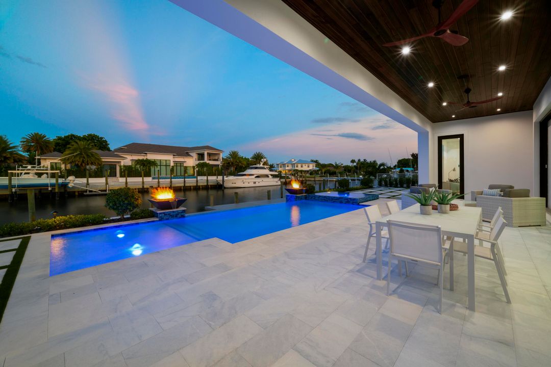 For Sale: $8,750,000 (5 beds, 7 baths, 5804 Square Feet)