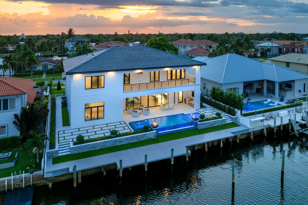 For Sale: $8,750,000 (5 beds, 7 baths, 5804 Square Feet)