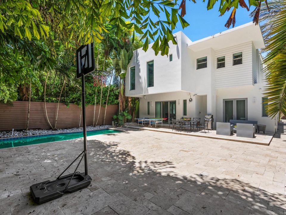 En Venta: $3,750,000 (6 camas, 5 baños, 4898 Pies cuadrados)