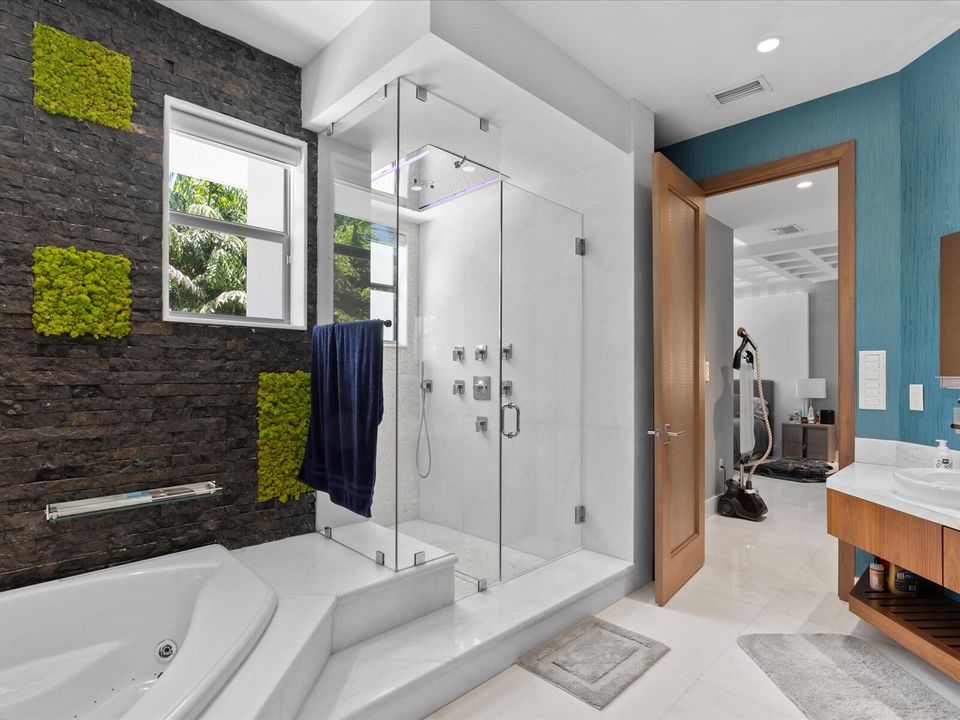 En Venta: $3,750,000 (6 camas, 5 baños, 4898 Pies cuadrados)