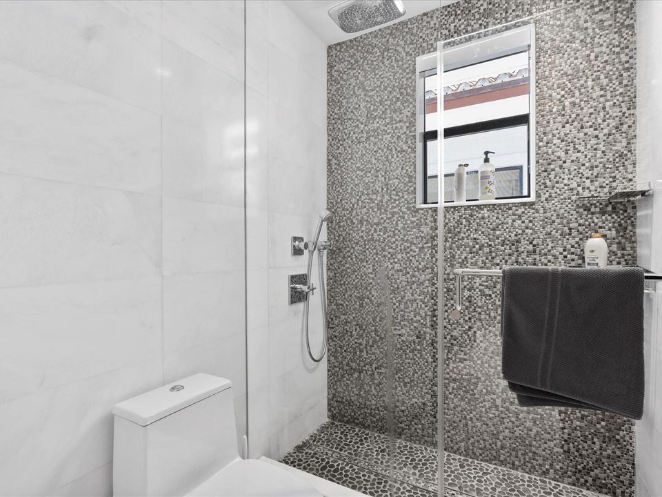 En Venta: $3,750,000 (6 camas, 5 baños, 4898 Pies cuadrados)