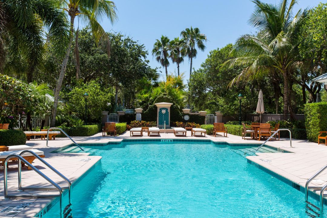 For Sale: $2,850,000 (3 beds, 3 baths, 3309 Square Feet)