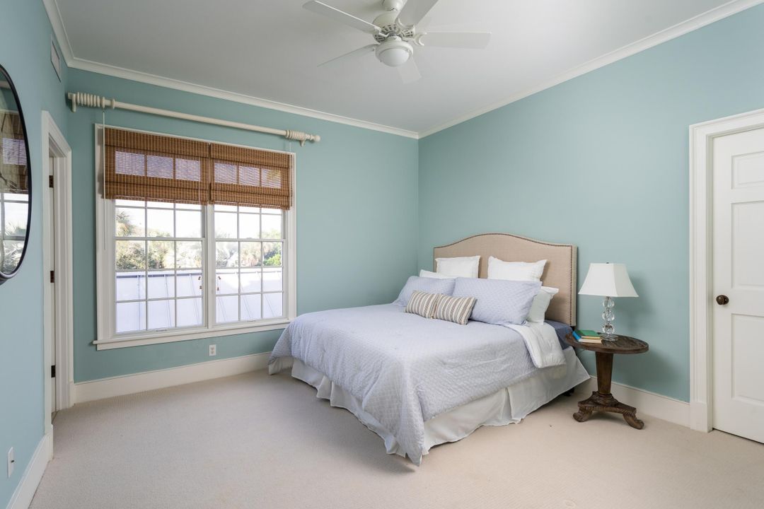 For Sale: $2,850,000 (3 beds, 3 baths, 3309 Square Feet)