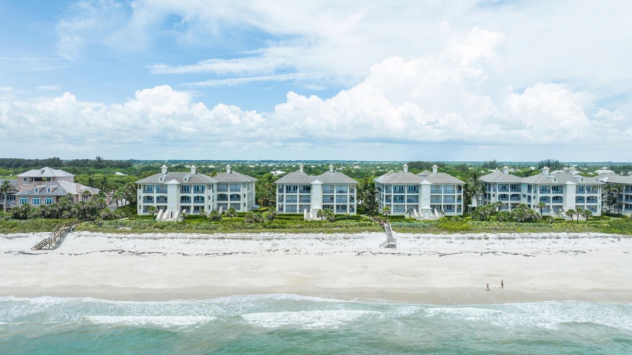 For Sale: $2,850,000 (3 beds, 3 baths, 3309 Square Feet)