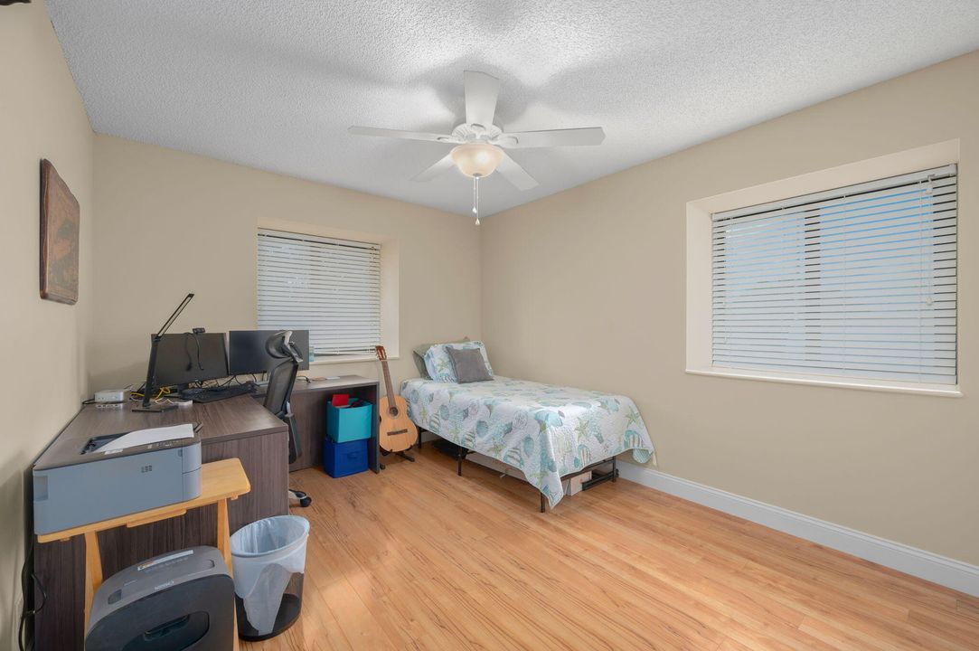 На продажу: $254,900 (3 спален, 2 ванн, 1542 Квадратных фут)