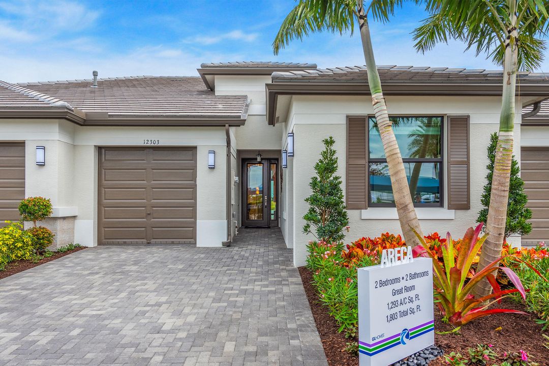 Active With Contract: $378,900 (2 beds, 2 baths, 1293 Square Feet)