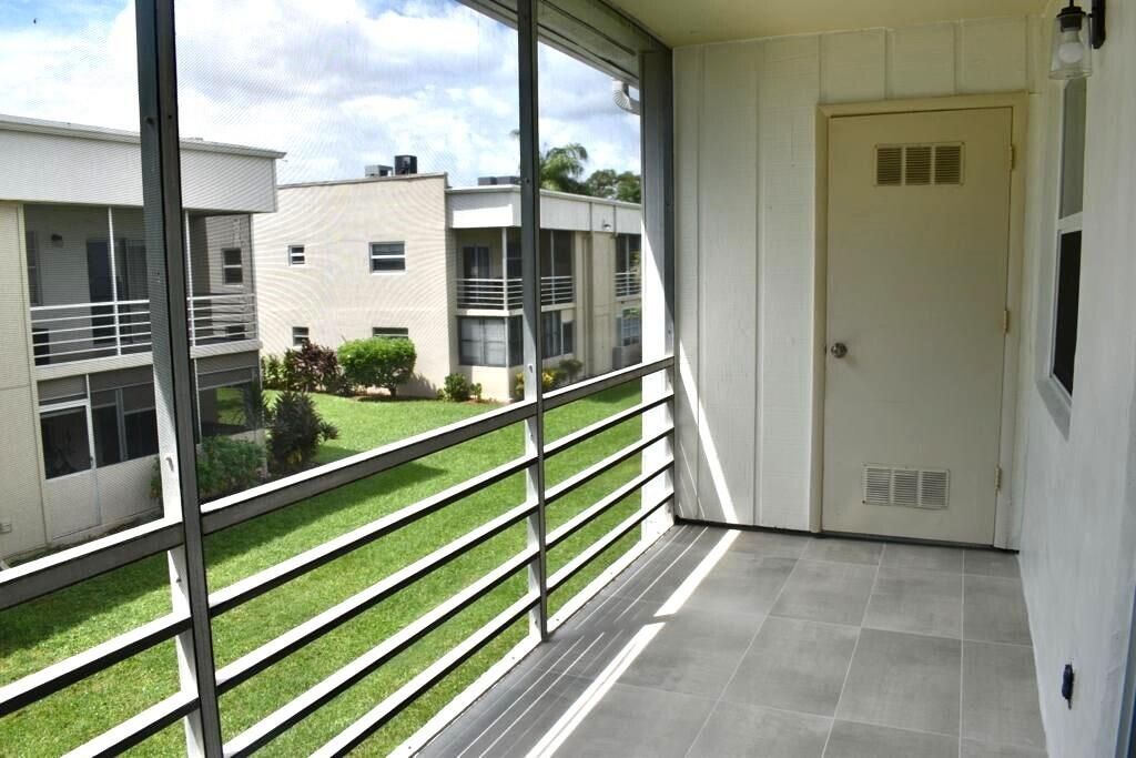 Activo con contrato: $1,700 (2 camas, 2 baños, 902 Pies cuadrados)