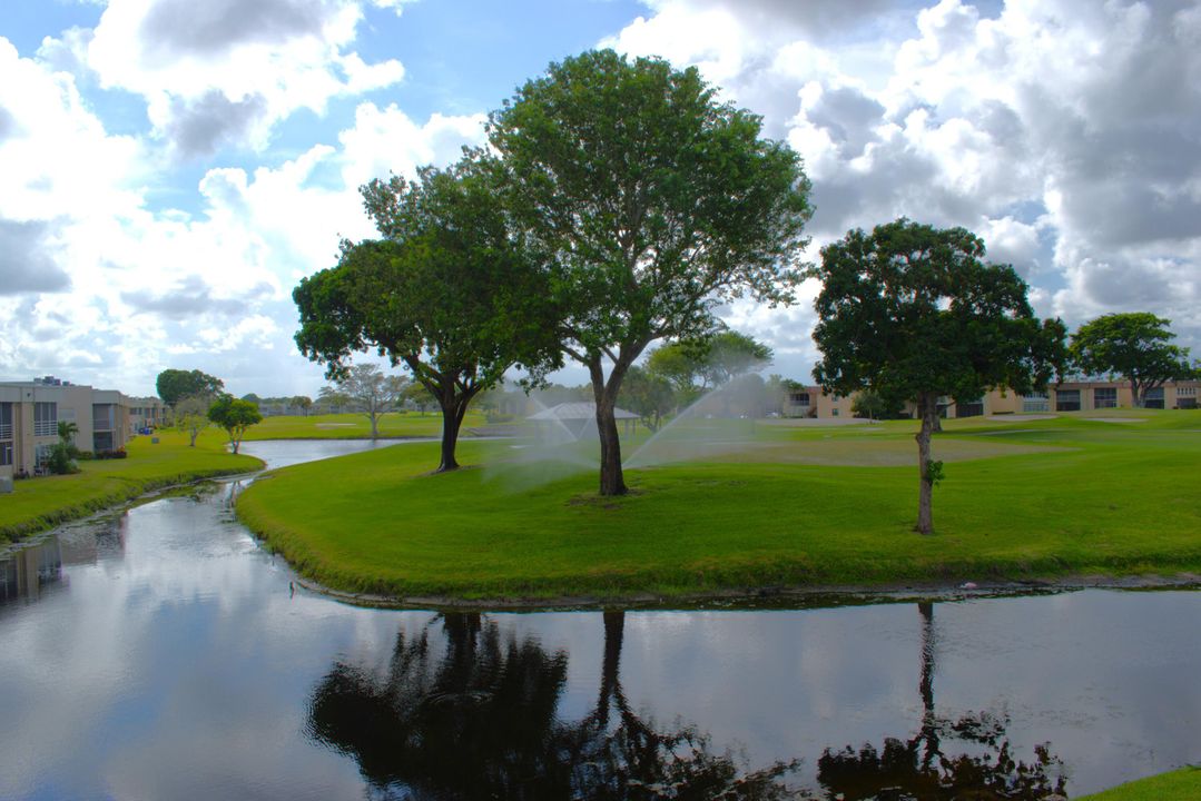 Activo con contrato: $1,700 (2 camas, 2 baños, 902 Pies cuadrados)