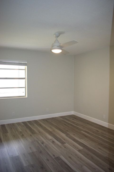 Activo con contrato: $1,700 (2 camas, 2 baños, 902 Pies cuadrados)