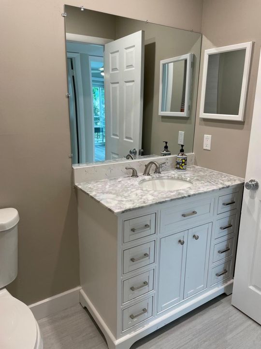 Activo con contrato: $1,700 (2 camas, 2 baños, 902 Pies cuadrados)