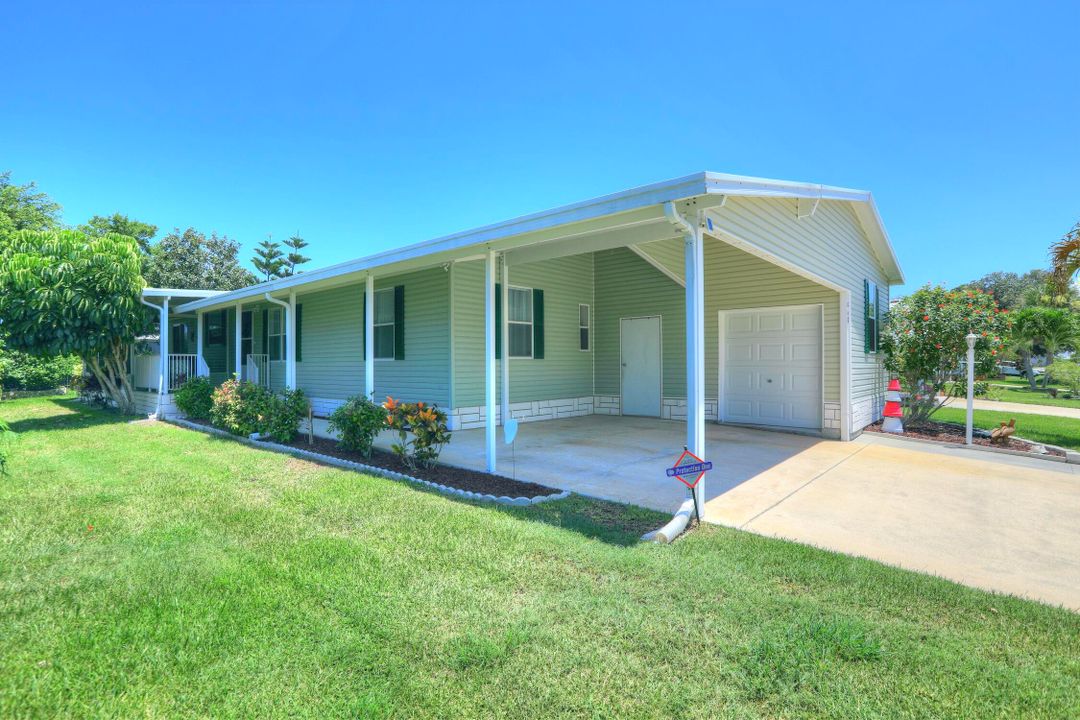 For Sale: $269,000 (2 beds, 2 baths, 1512 Square Feet)