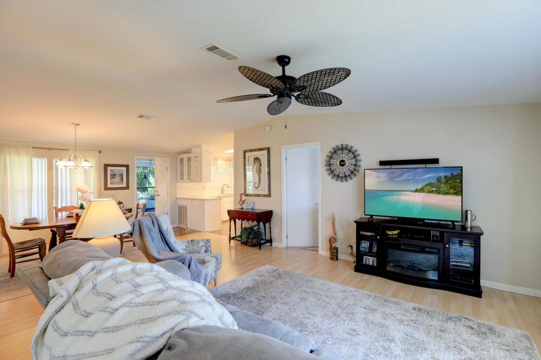 For Sale: $269,000 (2 beds, 2 baths, 1512 Square Feet)