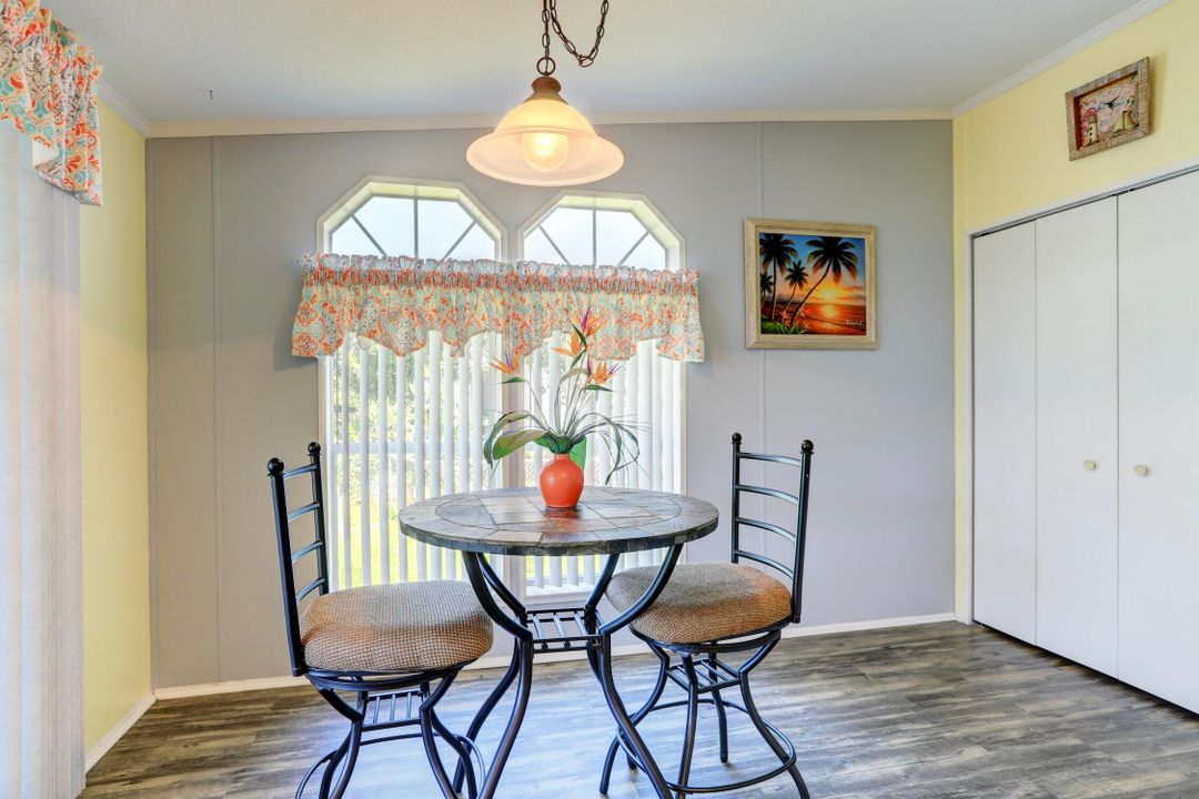 For Sale: $269,000 (2 beds, 2 baths, 1512 Square Feet)