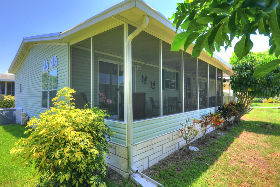 For Sale: $269,000 (2 beds, 2 baths, 1512 Square Feet)