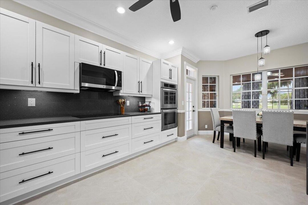 Activo con contrato: $1,100,000 (4 camas, 3 baños, 2852 Pies cuadrados)