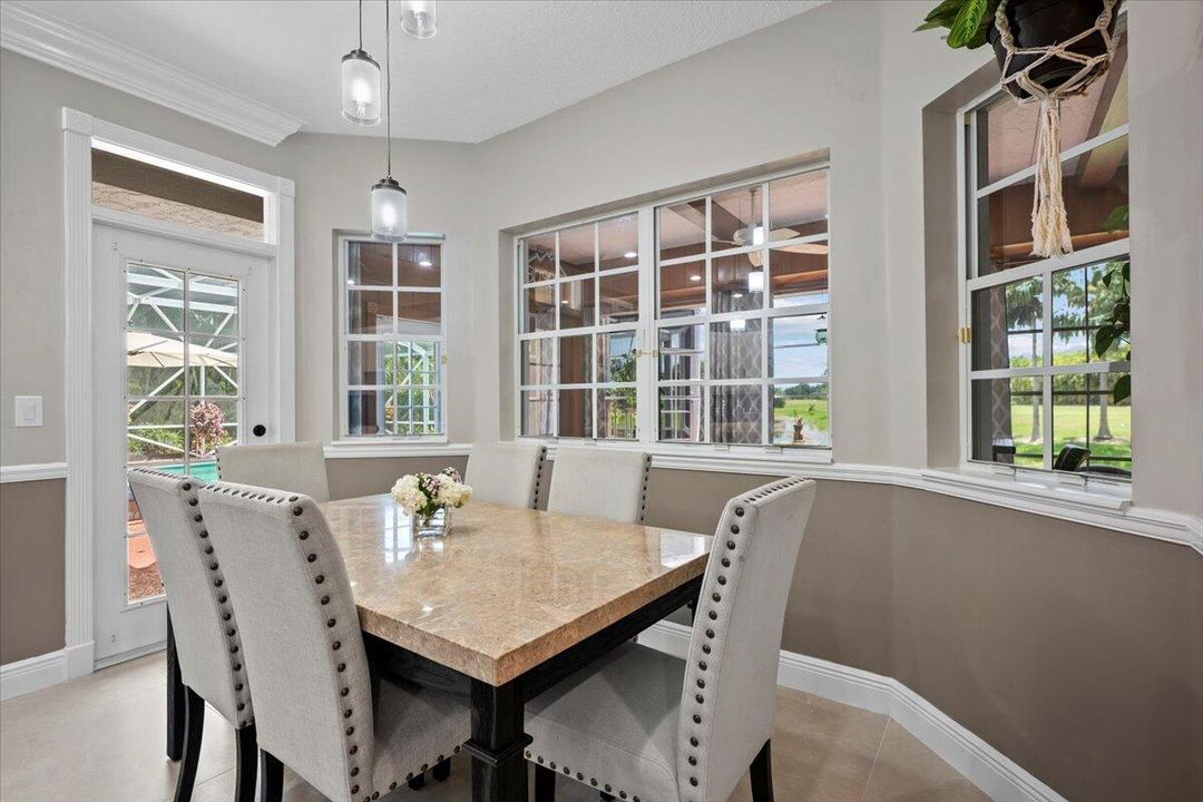 Activo con contrato: $1,100,000 (4 camas, 3 baños, 2852 Pies cuadrados)