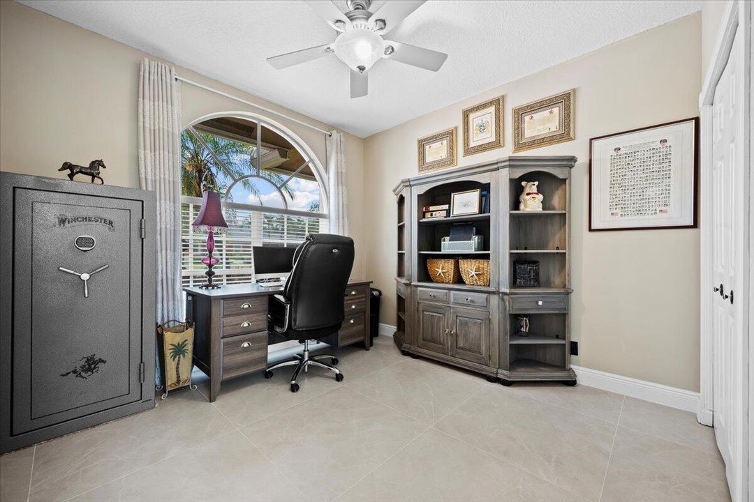 Activo con contrato: $1,100,000 (4 camas, 3 baños, 2852 Pies cuadrados)