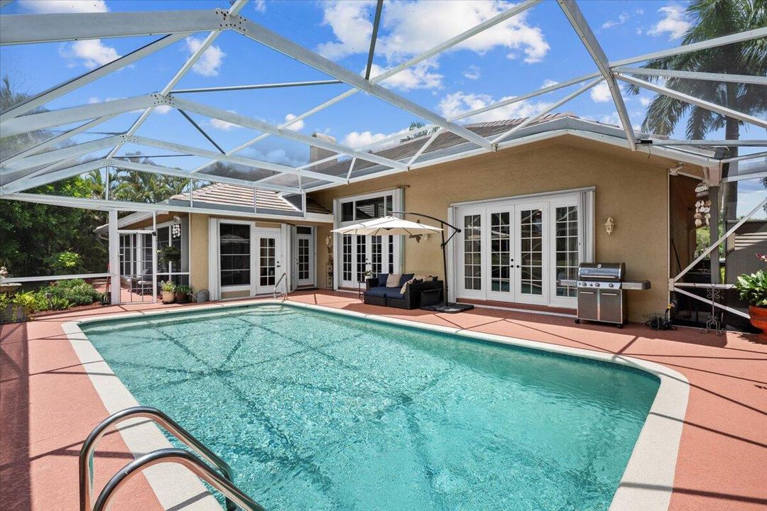 Activo con contrato: $1,100,000 (4 camas, 3 baños, 2852 Pies cuadrados)