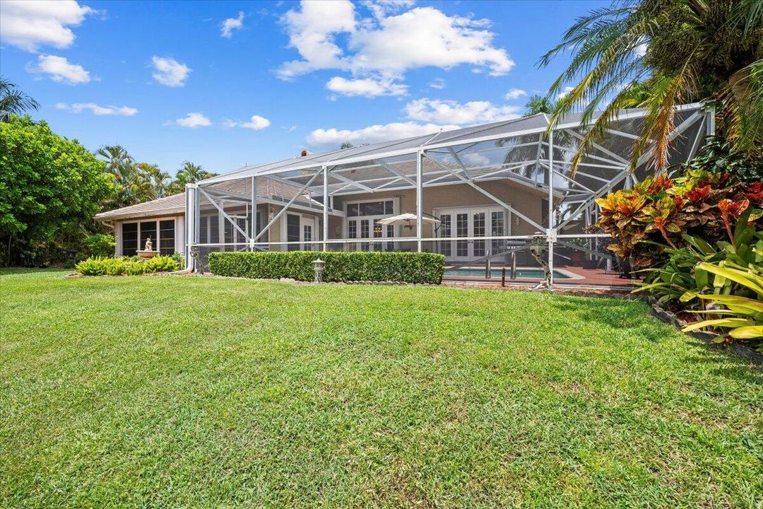 Activo con contrato: $1,100,000 (4 camas, 3 baños, 2852 Pies cuadrados)