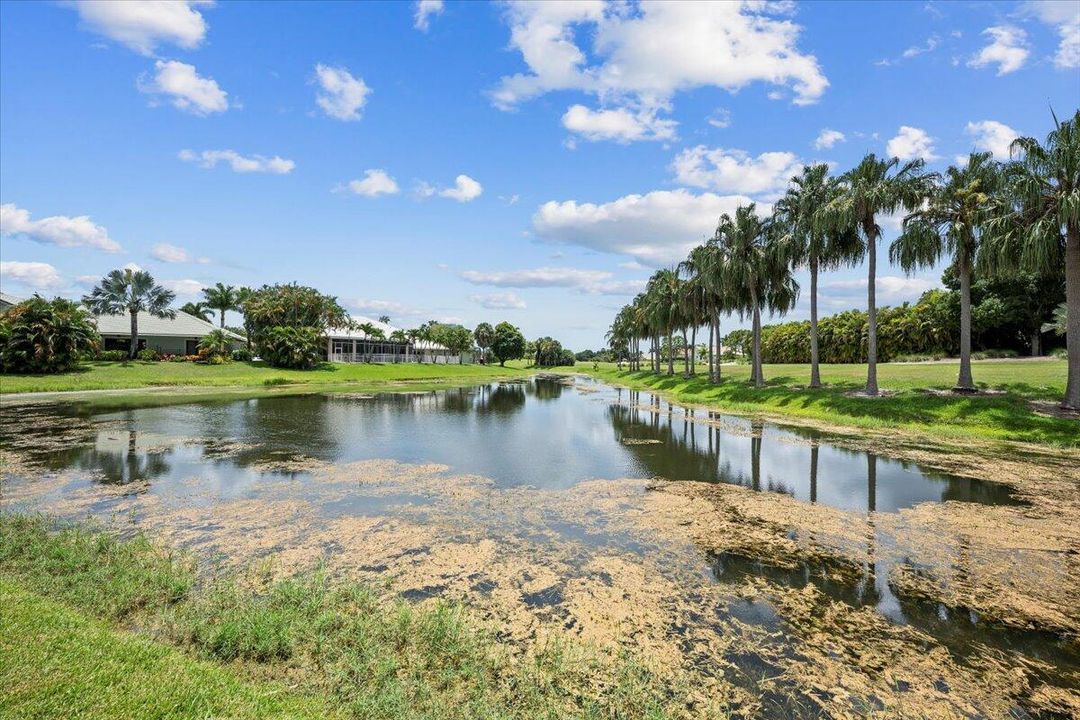 Activo con contrato: $1,100,000 (4 camas, 3 baños, 2852 Pies cuadrados)