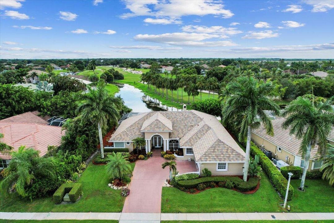 Activo con contrato: $1,100,000 (4 camas, 3 baños, 2852 Pies cuadrados)