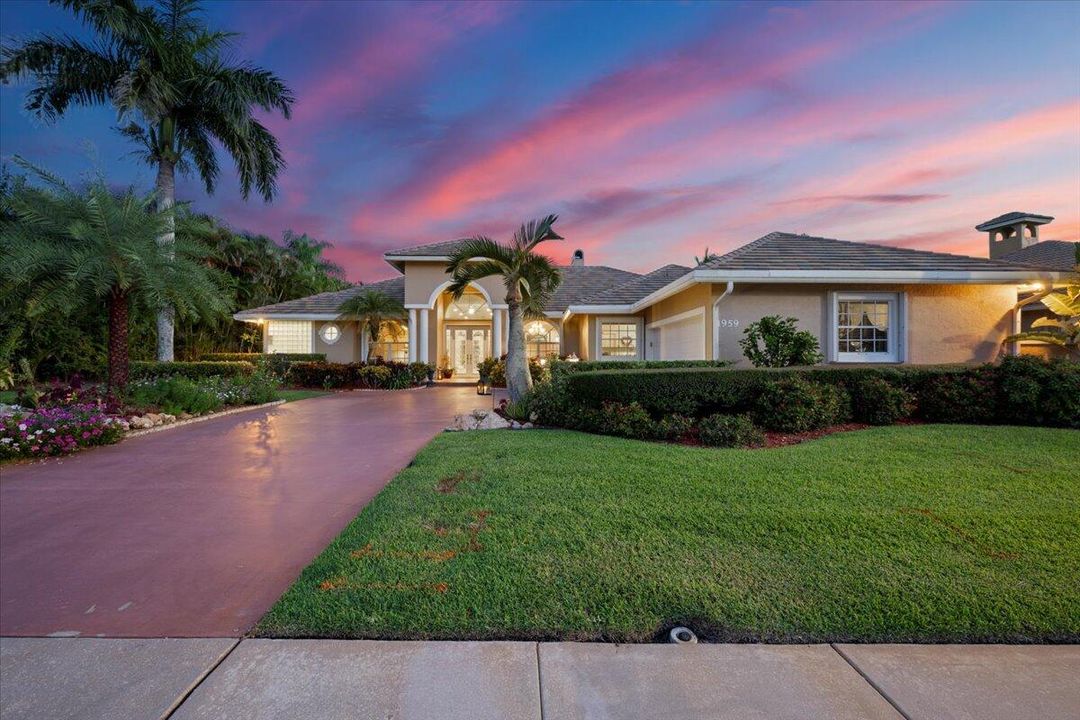 Activo con contrato: $1,100,000 (4 camas, 3 baños, 2852 Pies cuadrados)