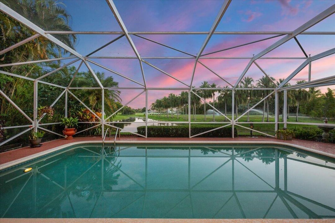 Activo con contrato: $1,100,000 (4 camas, 3 baños, 2852 Pies cuadrados)