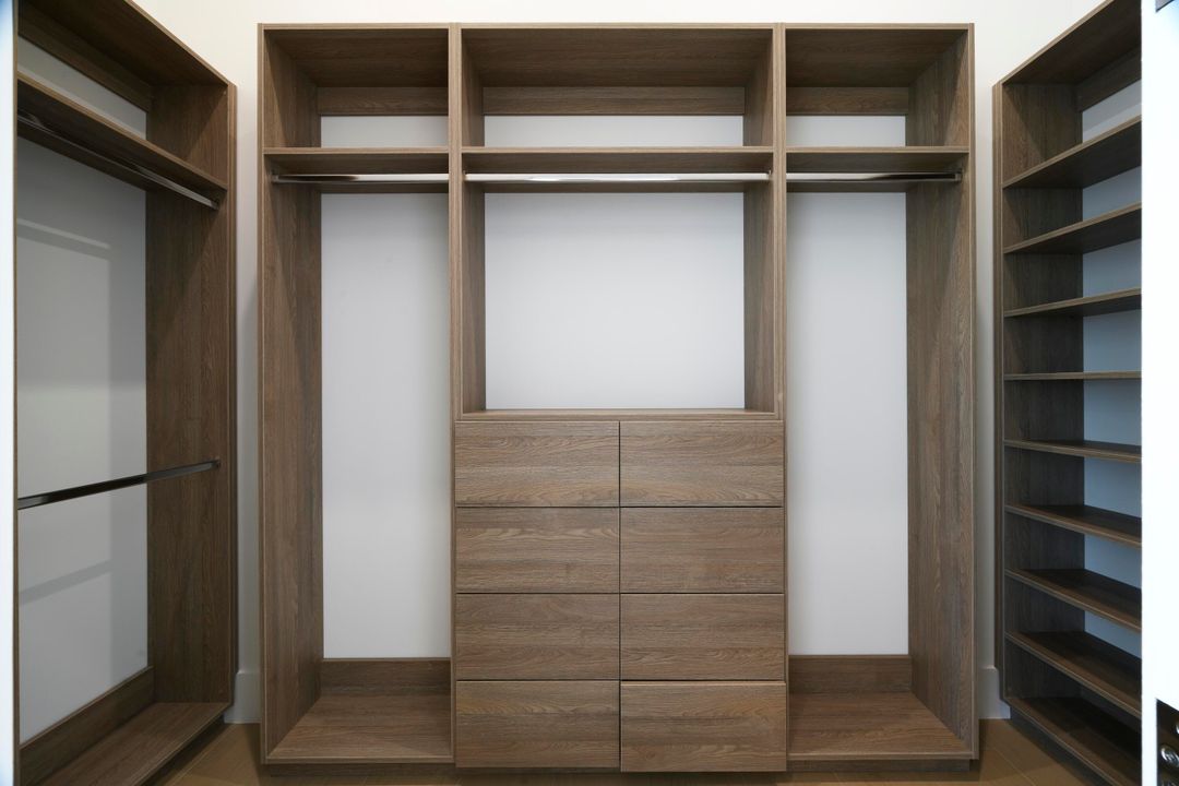 For Sale: $8,750,000 (5 beds, 7 baths, 5804 Square Feet)