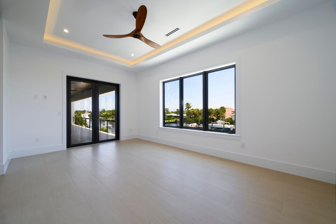 For Sale: $8,750,000 (5 beds, 7 baths, 5804 Square Feet)