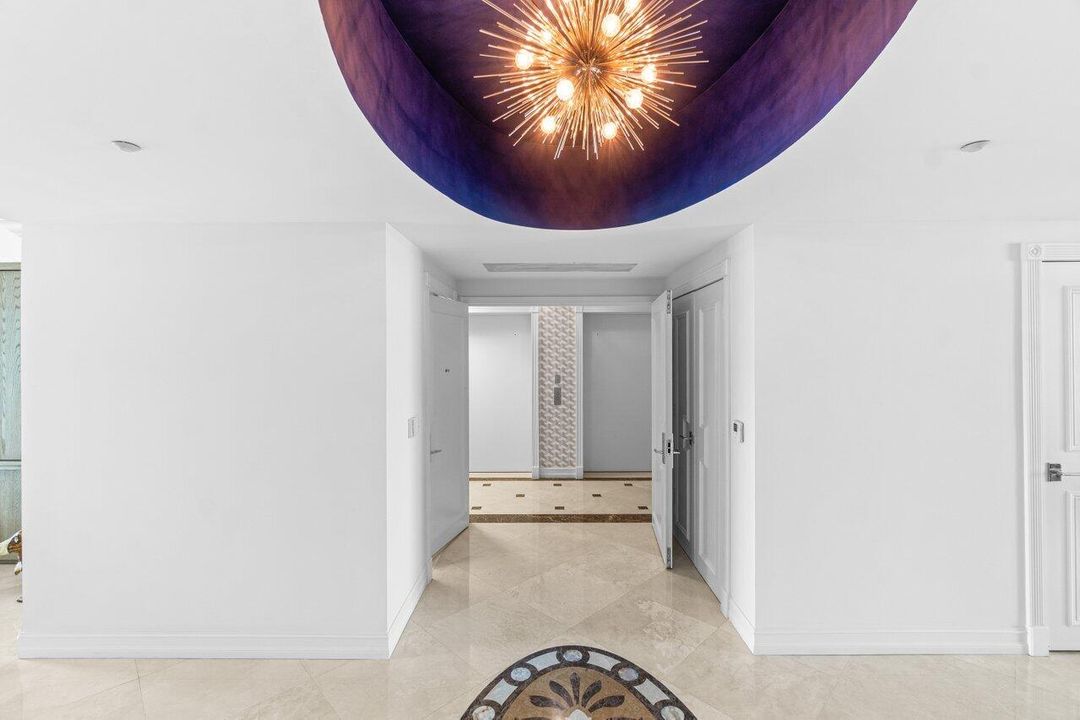 Active With Contract: $1,450,000 (2 beds, 2 baths, 2292 Square Feet)