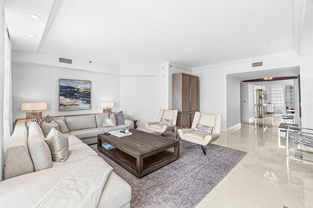 Active With Contract: $1,450,000 (2 beds, 2 baths, 2292 Square Feet)