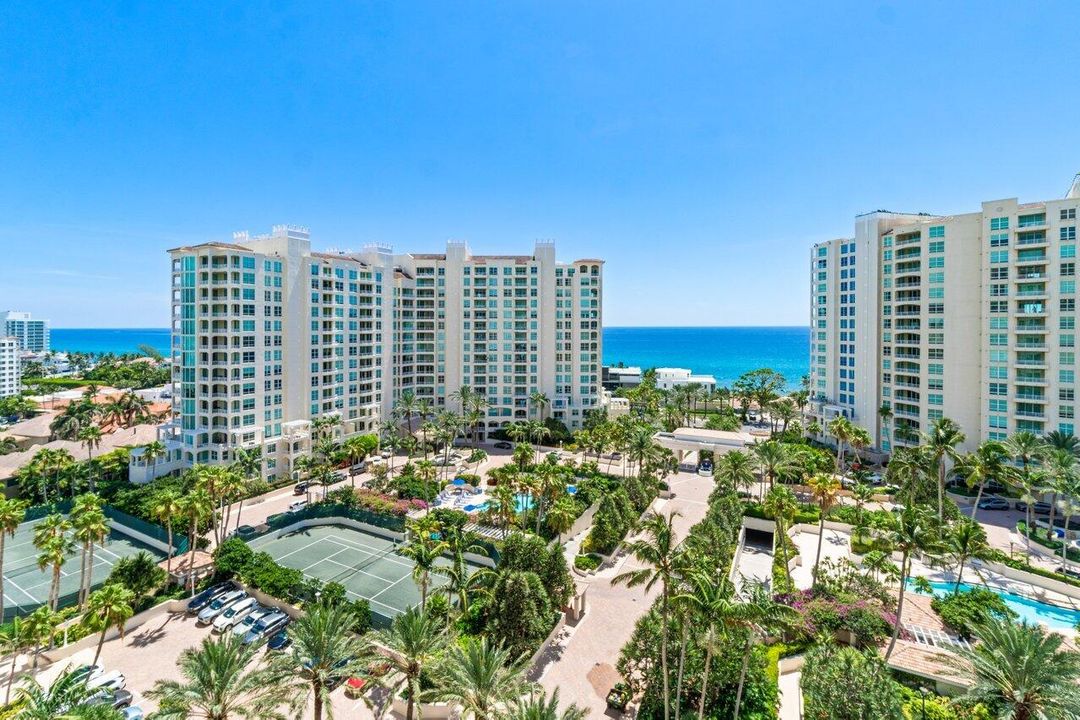 Active With Contract: $1,450,000 (2 beds, 2 baths, 2292 Square Feet)