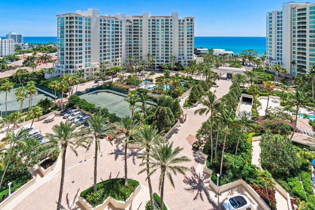 Active With Contract: $1,450,000 (2 beds, 2 baths, 2292 Square Feet)