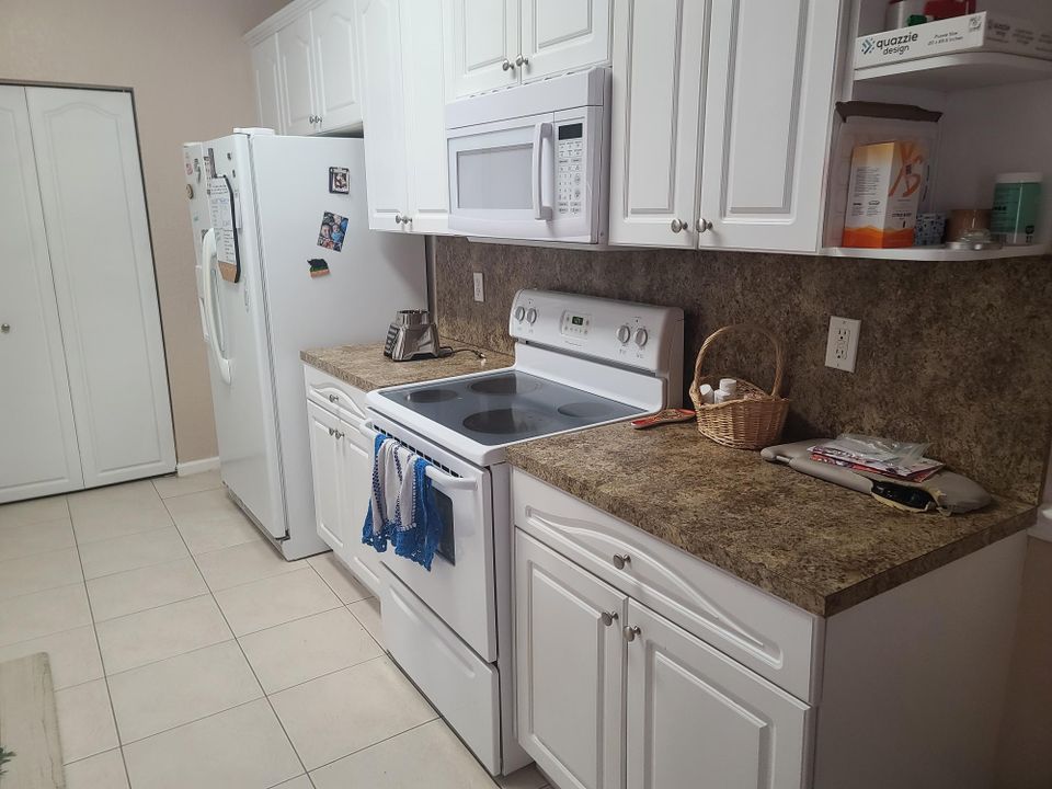 For Rent: $2,200 (3 beds, 2 baths, 1267 Square Feet)