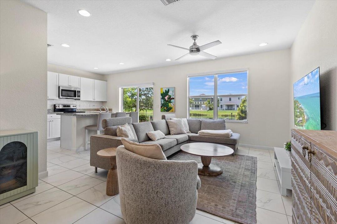 For Sale: $313,000 (3 beds, 2 baths, 1477 Square Feet)