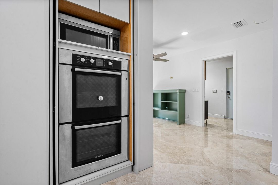 В аренду: $11,000 (3 спален, 3 ванн, 3123 Квадратных фут)