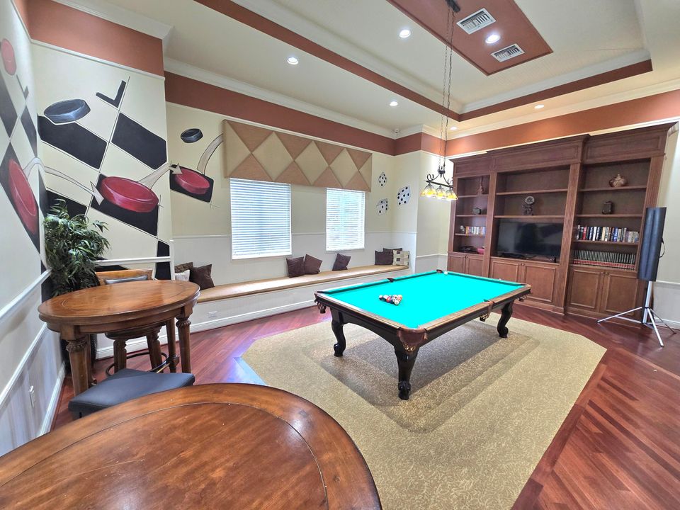 For Sale: $313,000 (3 beds, 2 baths, 1477 Square Feet)