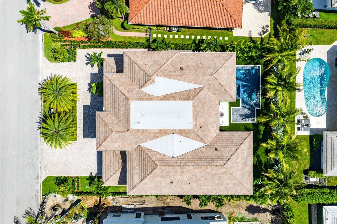 For Sale: $11,250,000 (5 beds, 7 baths, 5941 Square Feet)