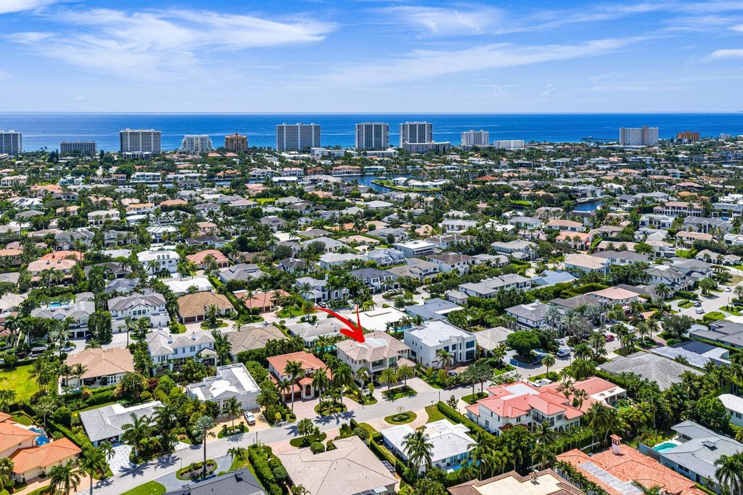 For Sale: $11,250,000 (5 beds, 7 baths, 5941 Square Feet)