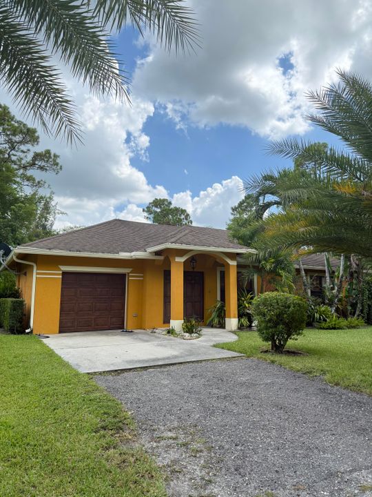 最近租的: $3,200 (2 贝兹, 1 浴室, 1080 平方英尺)