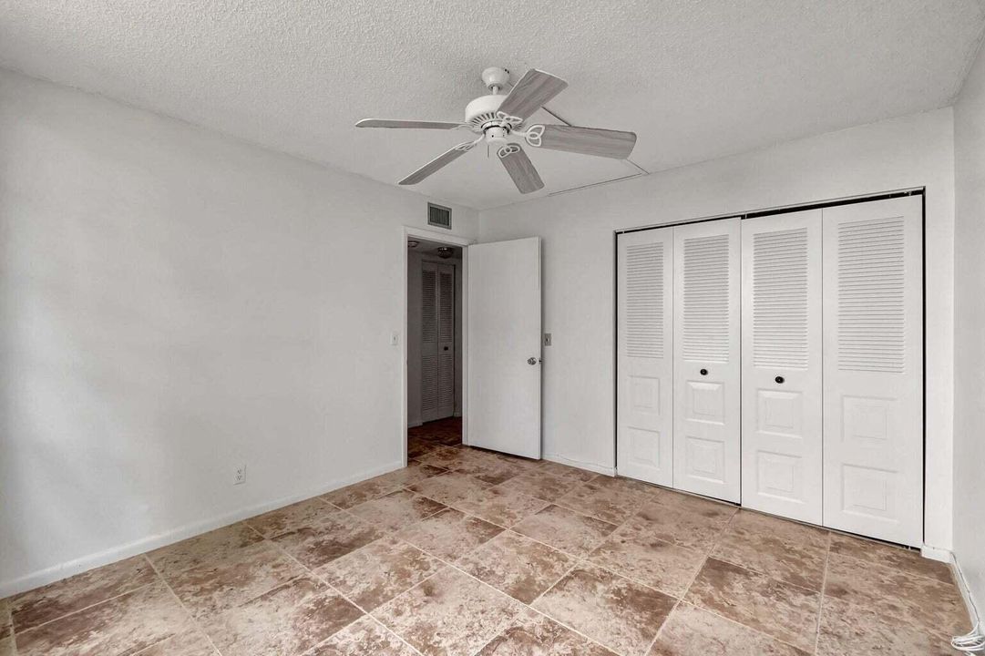 Active With Contract: $1,600 (2 beds, 2 baths, 1006 Square Feet)