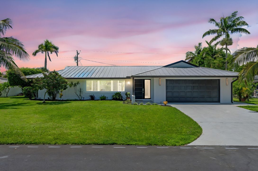 For Sale: $1,499,000 (3 beds, 2 baths, 1776 Square Feet)