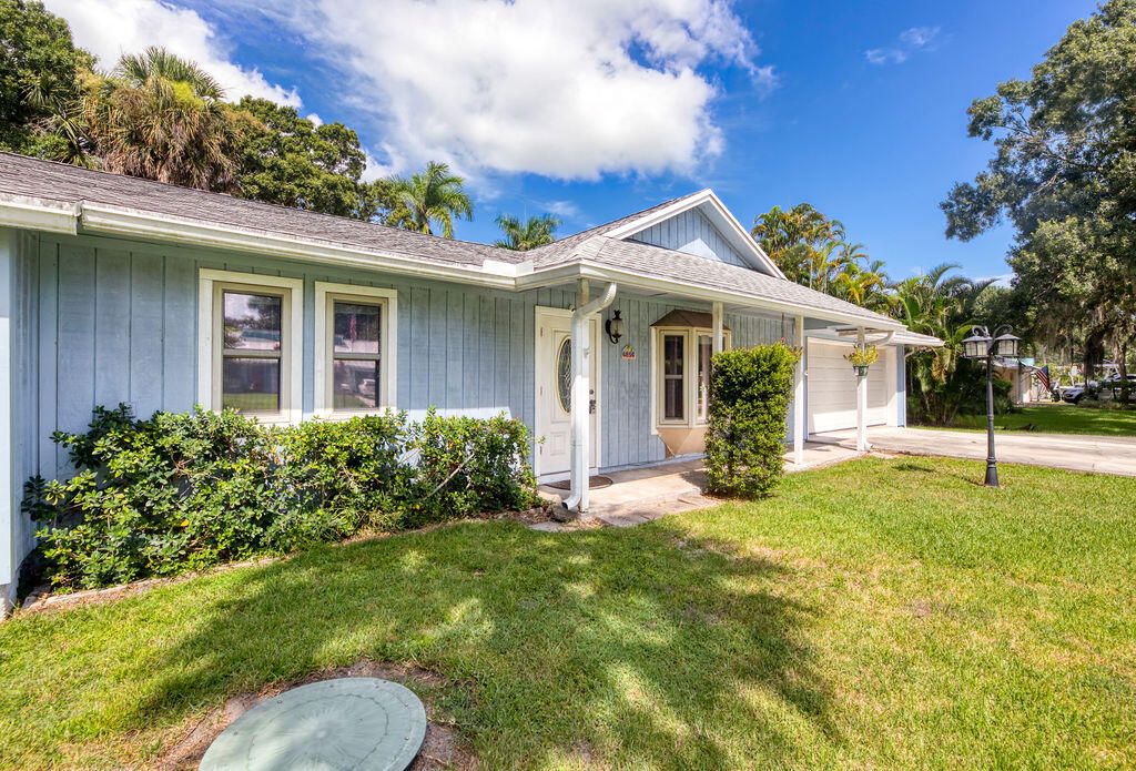 For Sale: $479,000 (4 beds, 2 baths, 1822 Square Feet)