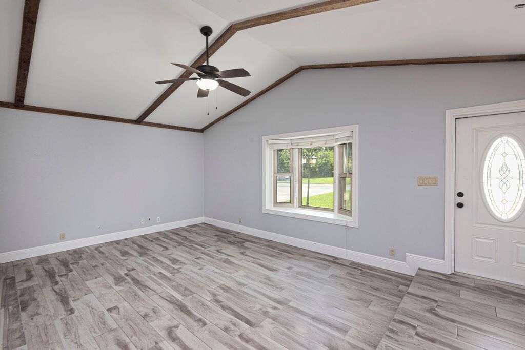 For Sale: $479,000 (4 beds, 2 baths, 1822 Square Feet)