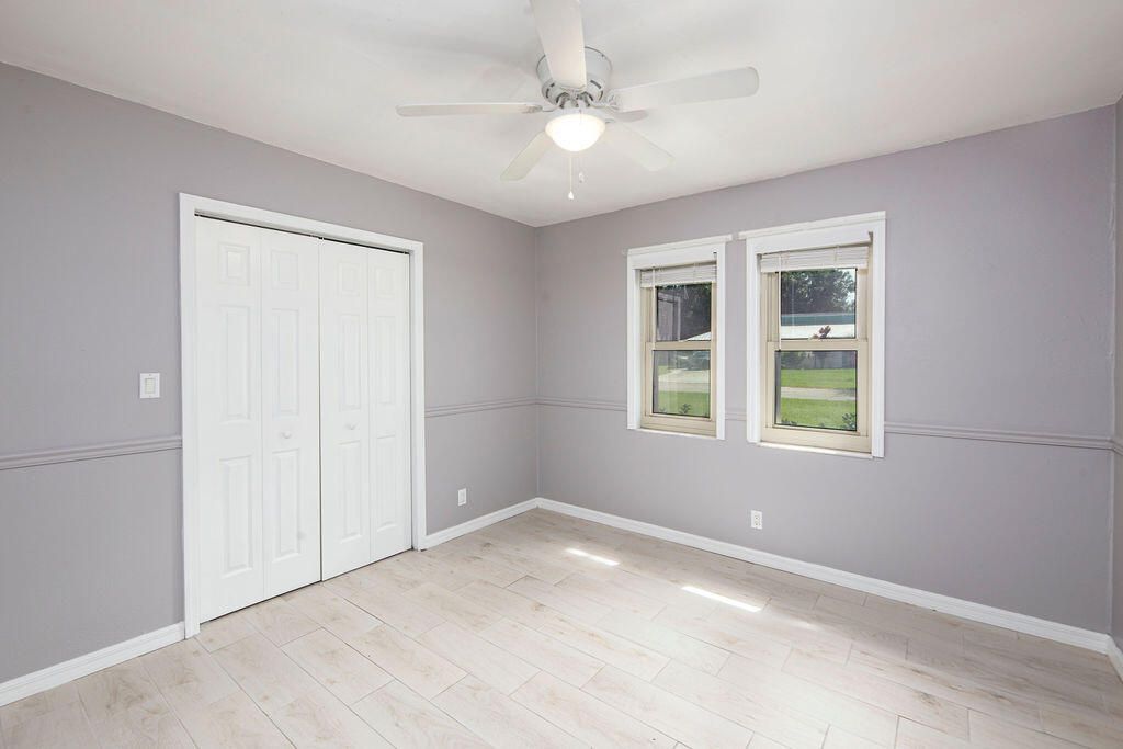 For Sale: $479,000 (4 beds, 2 baths, 1822 Square Feet)