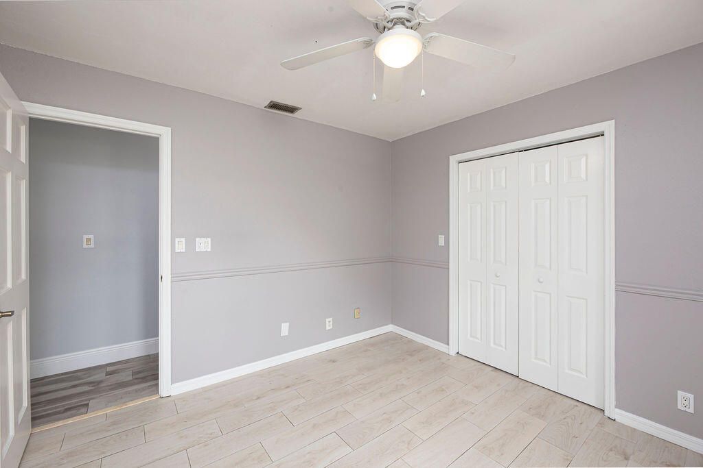 For Sale: $479,000 (4 beds, 2 baths, 1822 Square Feet)