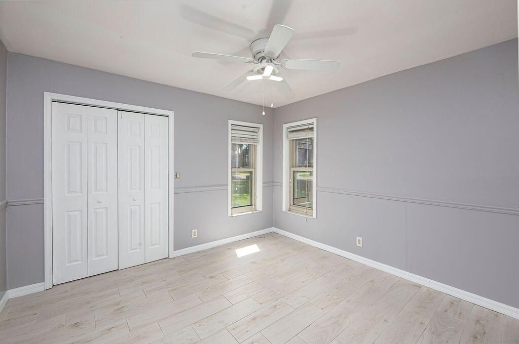 For Sale: $479,000 (4 beds, 2 baths, 1822 Square Feet)