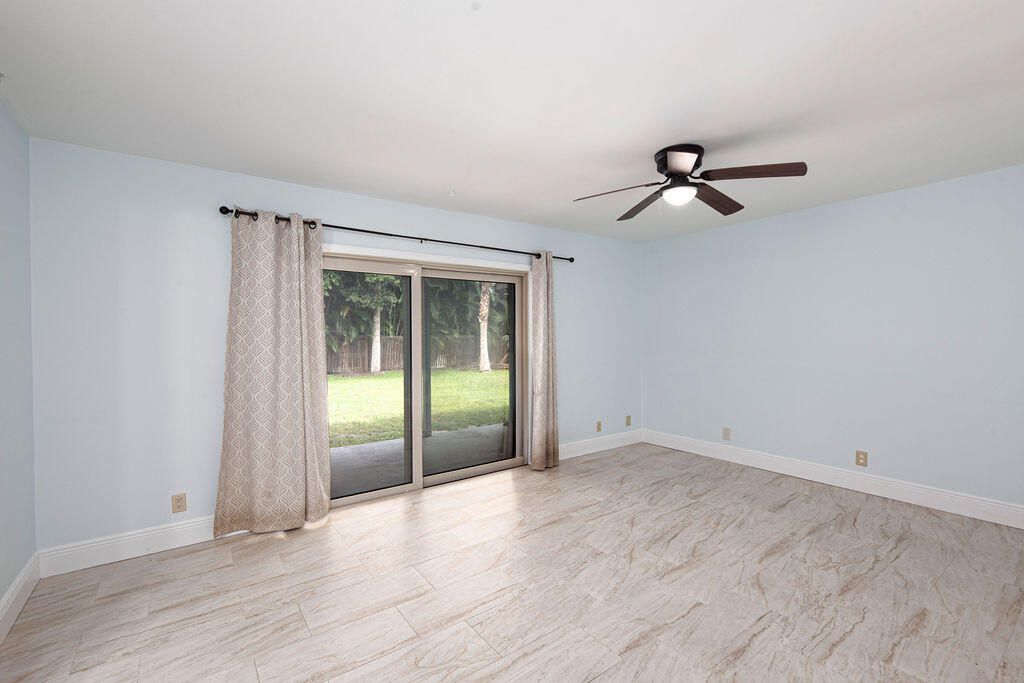 For Sale: $479,000 (4 beds, 2 baths, 1822 Square Feet)